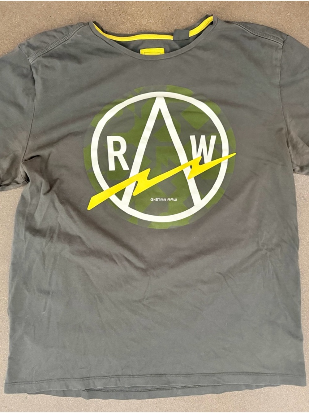 G-Star RAW Short Sleeve Gray-OliveTee T-Shirt Yellow Lightning Logo XXL